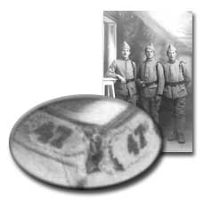 Photos de militaire : détail du col de la veste du soldat indiquant le régiment